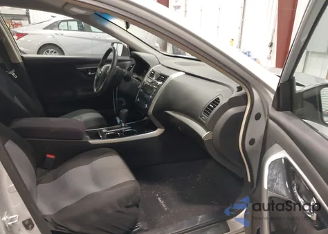 2013 Nissan Altima 2.5 S z USA, uszkodzony, nr VIN 1N4AL3AP3DN546640